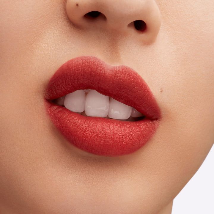 mac-cosmetics-powder-kiss-liquid-lipcolour-974-rhythm-n-roses-tuchsatskhi-photo-3