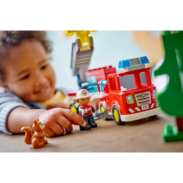 lego-10473-duplo-town-fire-truck-with-hose-and-firefighter-prefabricated-construction-28ts-photo-4