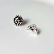 Product image of ვერცხლისფერი მზის და მთვარის საყურე