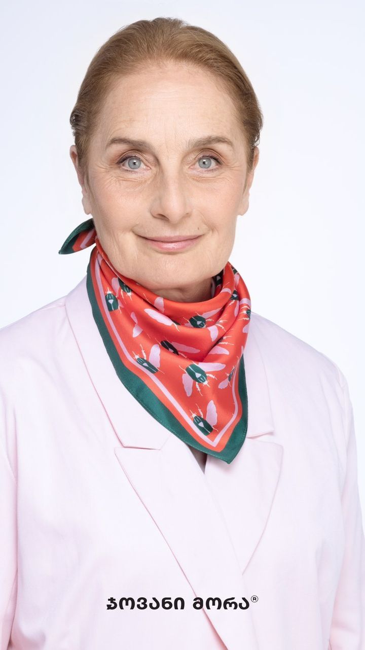 jovani-mora-sharfi-khochoebi-naturaluri-abreshumi-tsiteli-photo-2