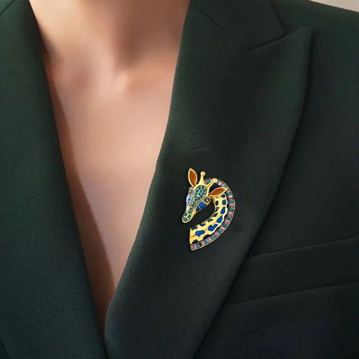 frida-aqua-giraffe-broshi-photo-2