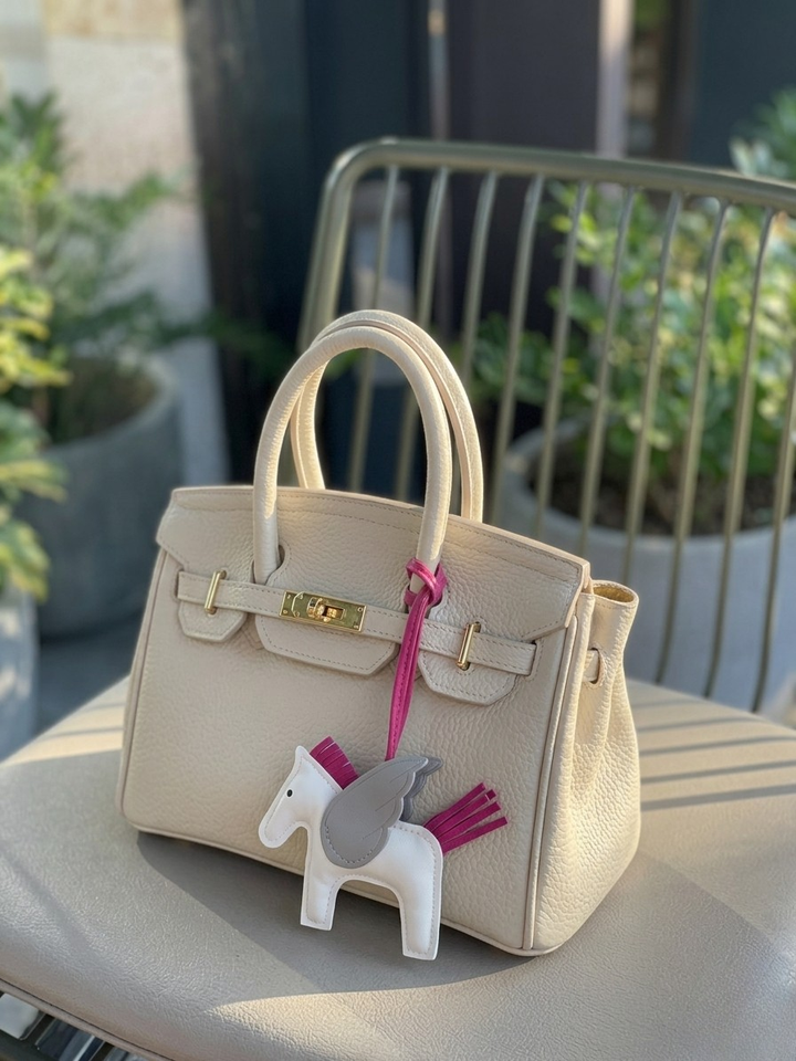 chanta-kremisferi-hermes-photo-2