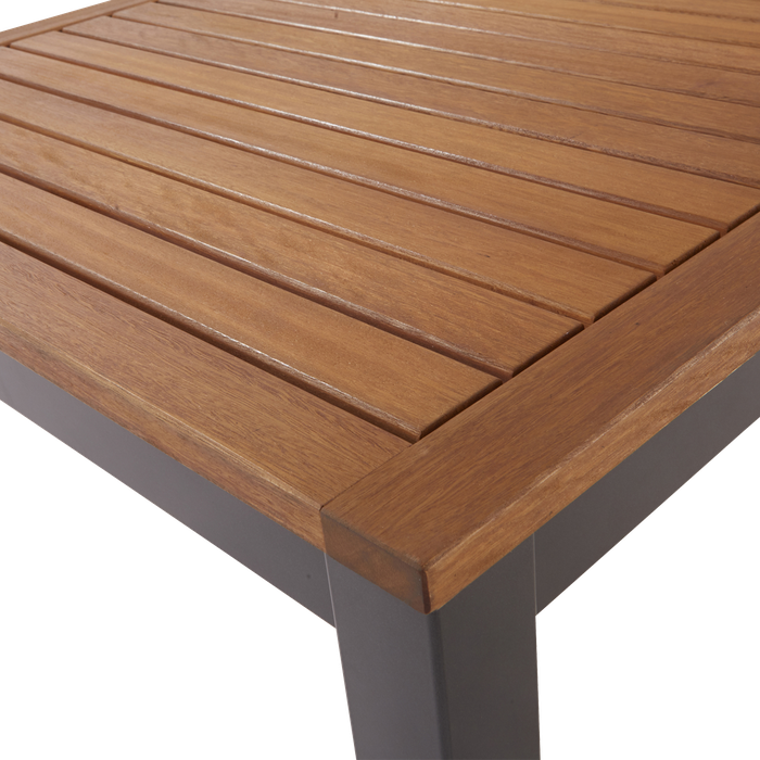 naterial-qavis-magida-photo-3