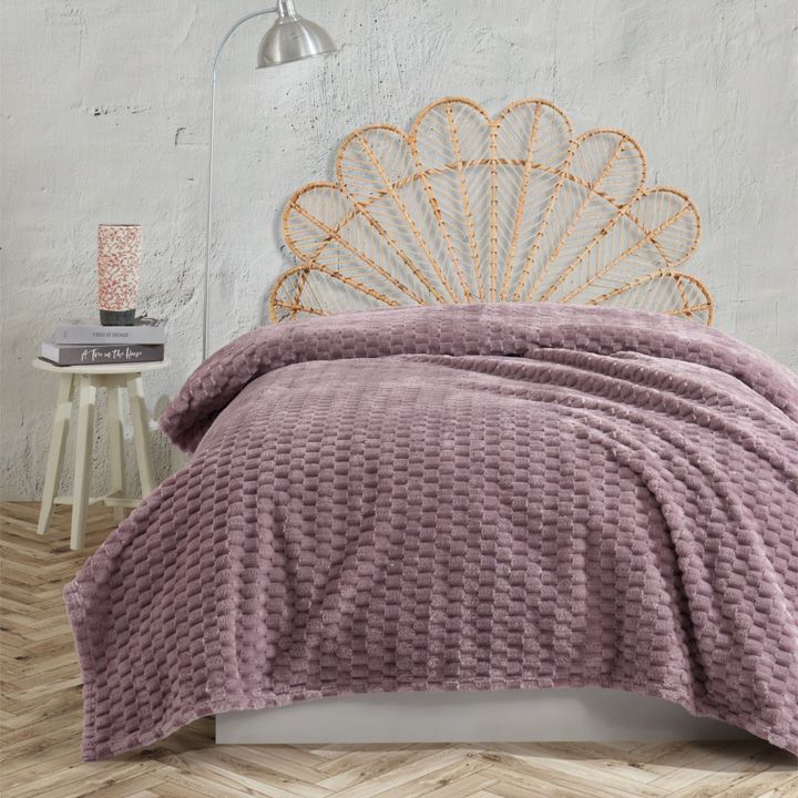 manamo-satsolis-gadasafarebeli-150x220sm