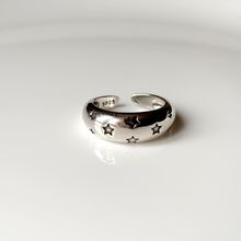 Product image of ვერცხლისფერი ბეჭედი ვარსკვლავებით
