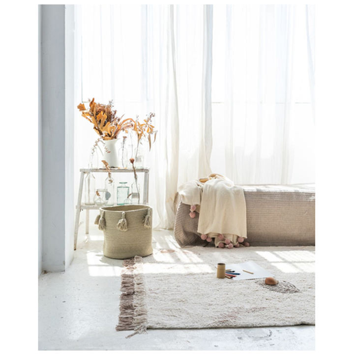 lorena-canals-woody-olive-khelnaketi-satavso-kalata-photo-4