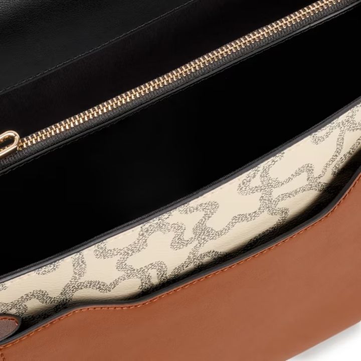 tous-handbag-295902404-qalis-khelchanta-photo-2