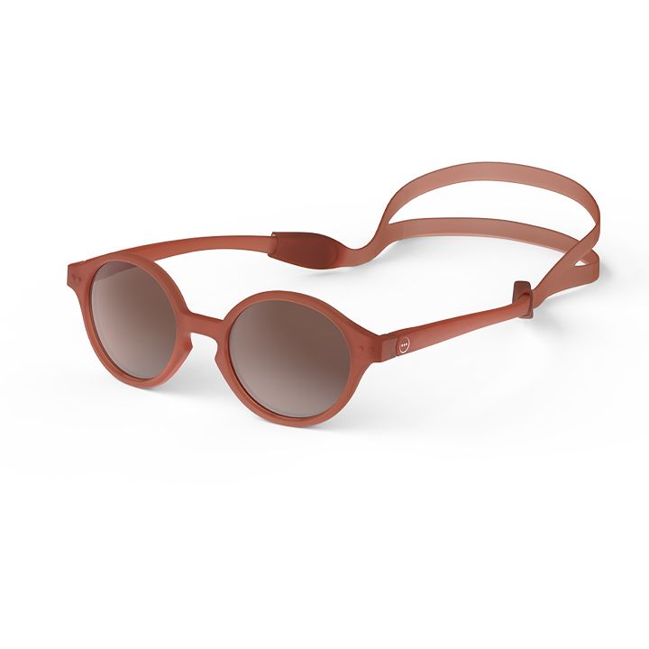 giggles-d-sun-kids-scarlet-bavshvis-satvale-photo-3