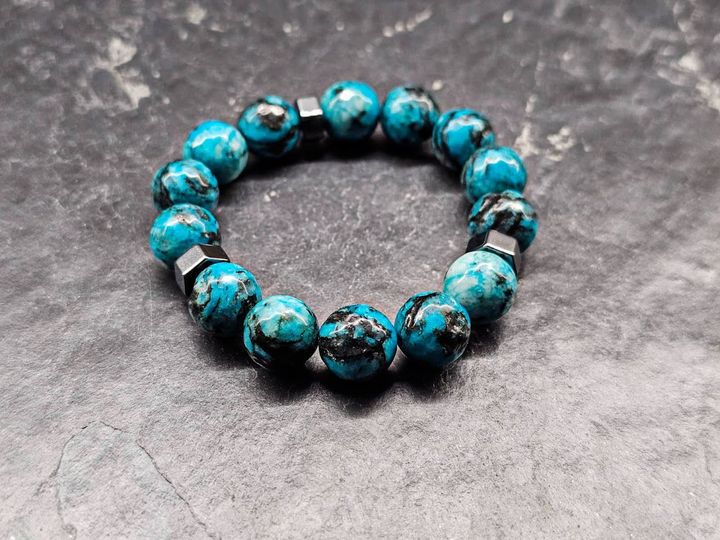 qalis-samajuri-naturaluri-qvebit-okeane-photo-3