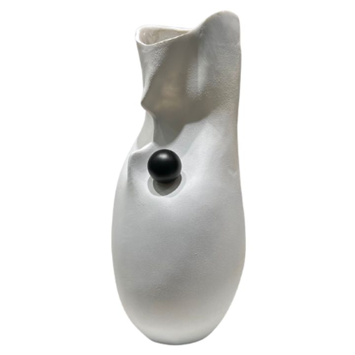 unitique-saqvavile-larnaki-photo-2