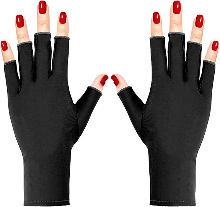 manikuris-damtsavi-kheltatmanebi-photo-2