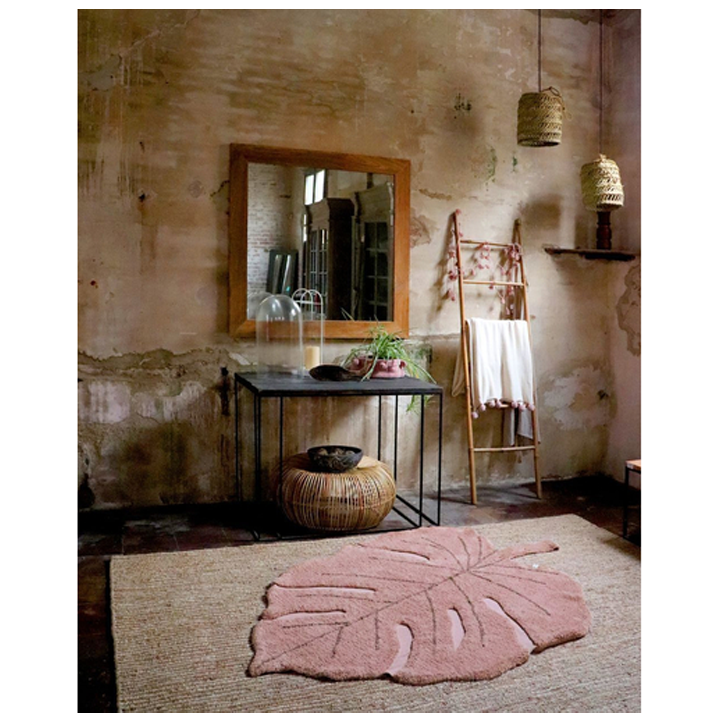 lorena-canals-monstera-vintage-nude-khelnaketi-sabavshvo-khalicha-photo-4