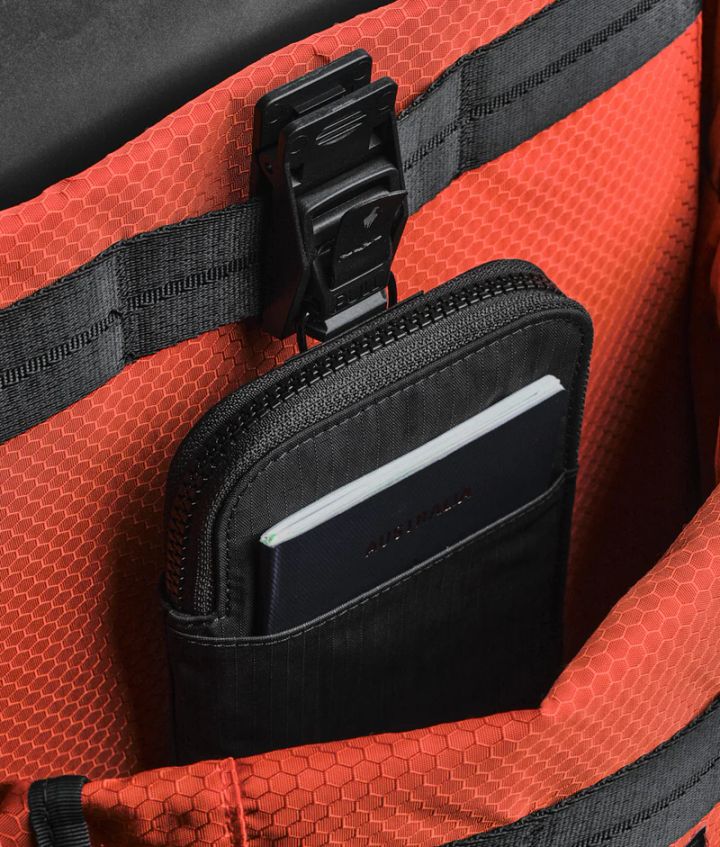 alpaka-zip-travel-wallet-black-axoflux-210d-safule-photo-4