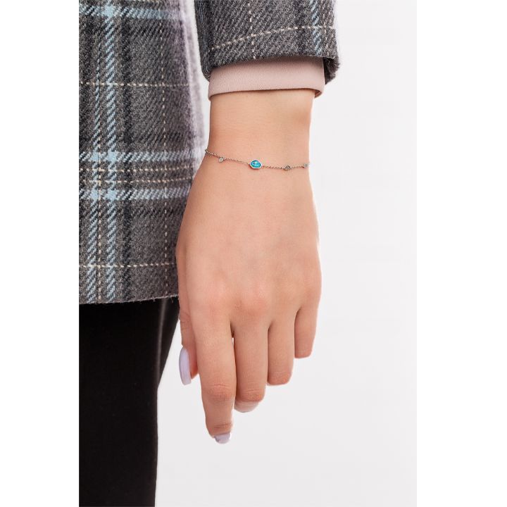 ania-haie-b014-01h-qalis-samajuri-photo-2