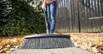 fiskars-solid-all-purpose-yard-broom-dk-ezos-mosaretskhi-jagrisi-photo-2