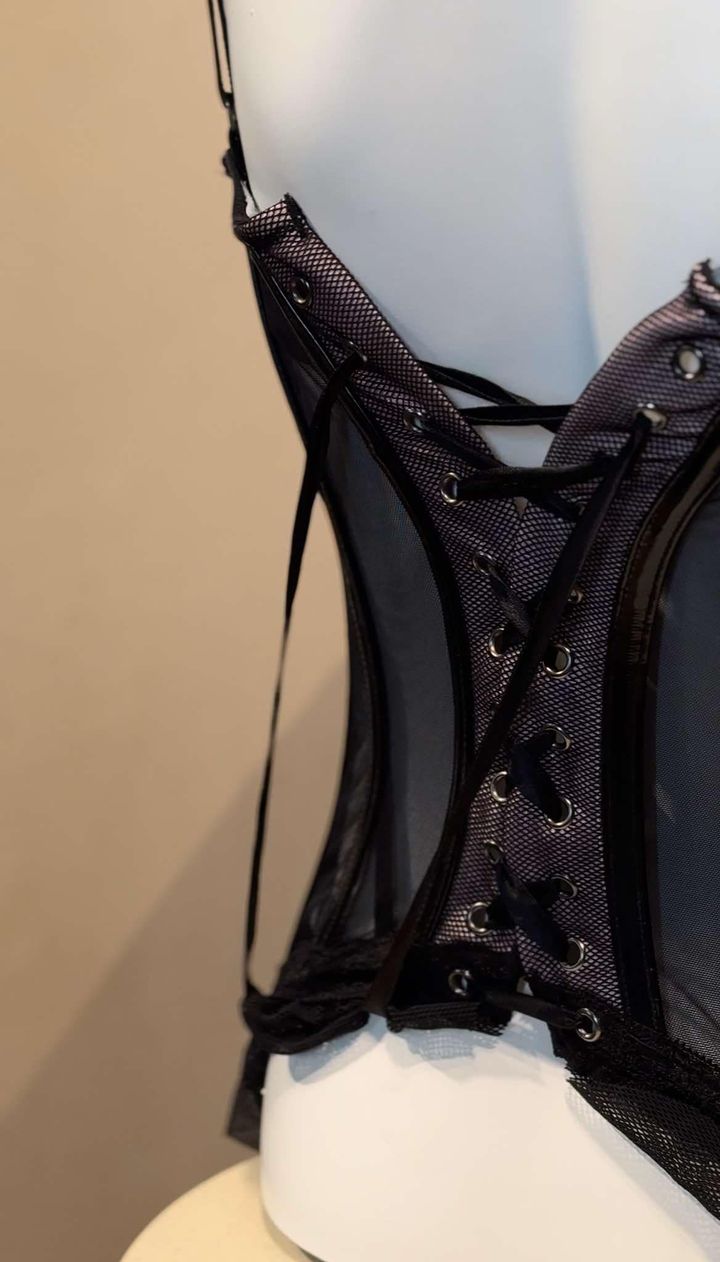 corset69-photo-3