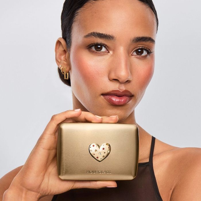 hourglass-ambient-lighting-edit-unlocked-palette-love-sakhis-palitra-photo-2