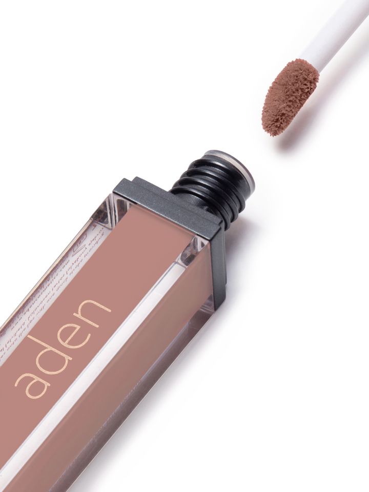 aden-liquid-lipstick-04-carnal-tuchsatskhi-photo-2