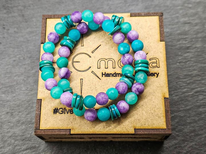 qalis-samajuri-naturaluri-qvebit-lazhvardovani-sanapiro---oreuli-photo-2