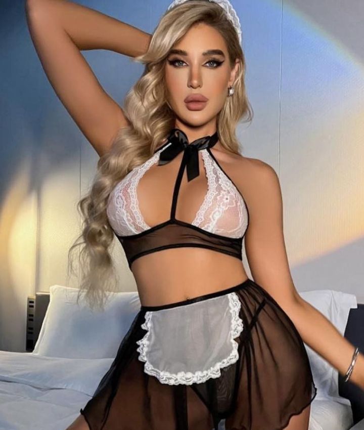 hot-hostess