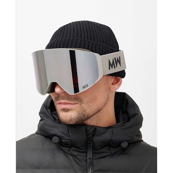 messy-weekend-clear-xe2-light-grey-silver-mirrored-satkhilamuro-satvale-photo-4