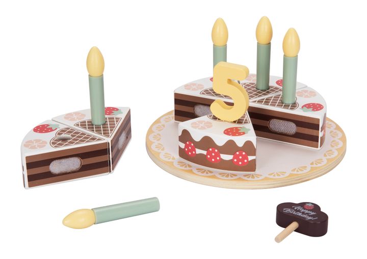 dabadebis-dghis-tortis-nakrebi-montessori-stsenuri-satamasho