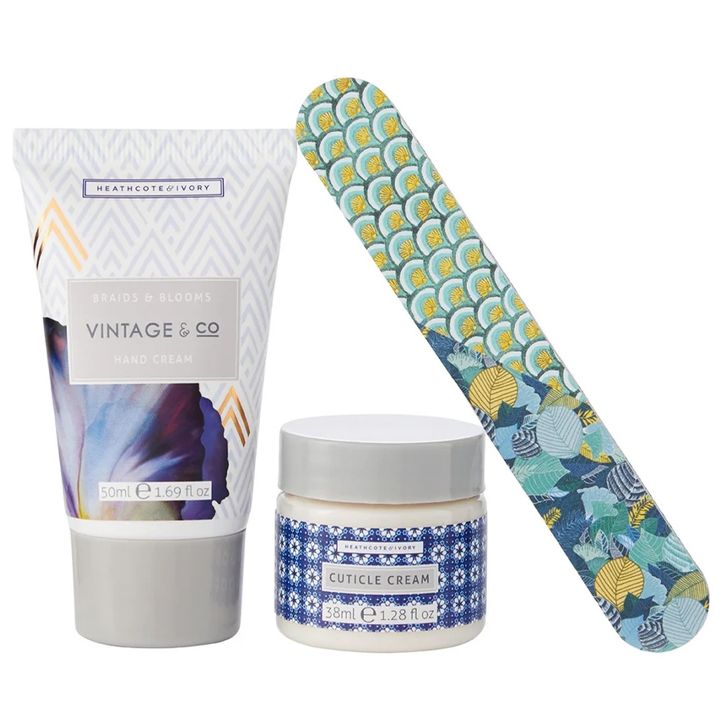 heathcote-ivory-khelis-movlis-nakrebi-photo-2