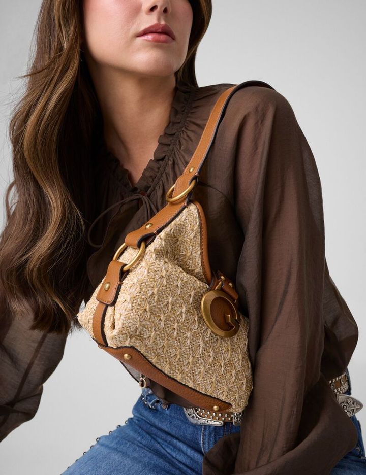 guess-camdem-mini-beige-khelchanta-photo-3