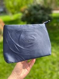 lancome-kosmetikis-chanta-photo-2