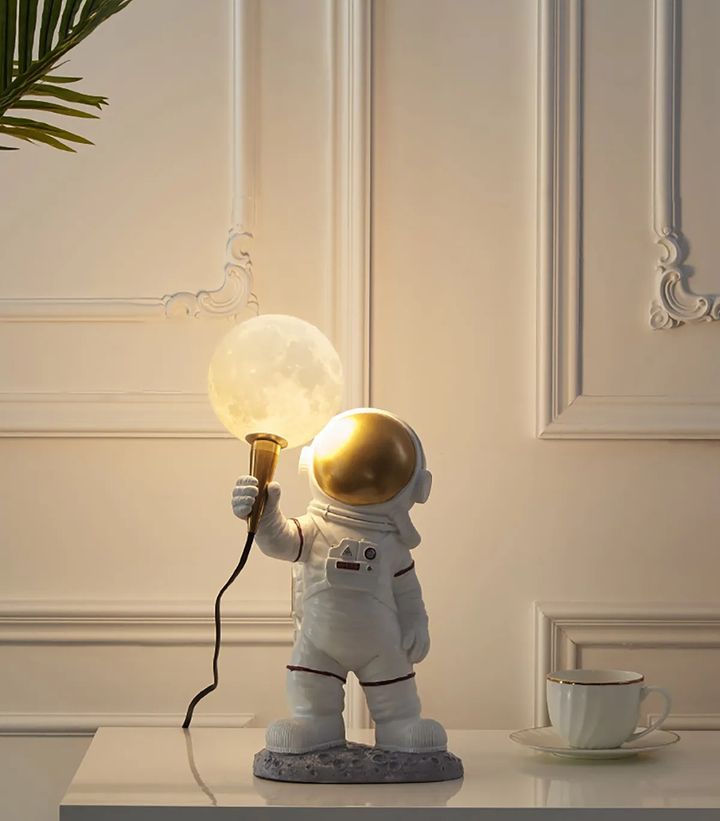 kosmonavtis-dekoratiuli-sanati-photo-4