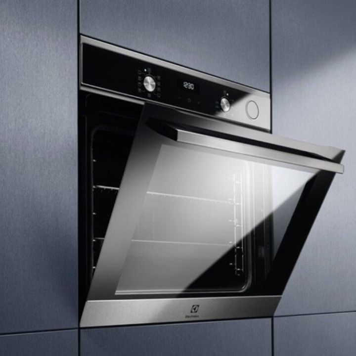 electrolux-eoc5e70x-chasashenebeli-ghumeli-photo-2