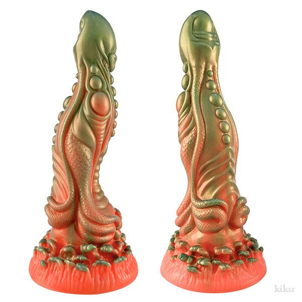 belinda-g-dildo-photo-2