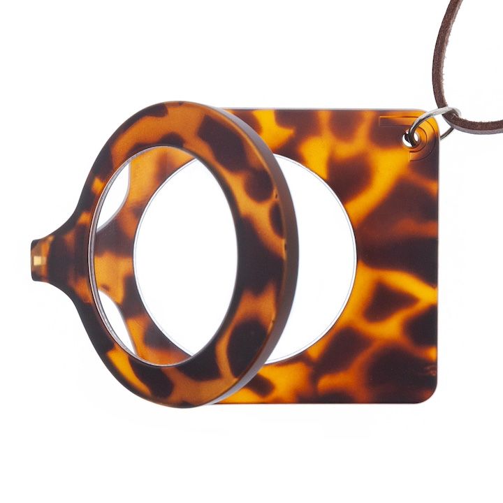 neckless-musa-square-havana-brown-20-sakitkhavi-satvale-photo-2