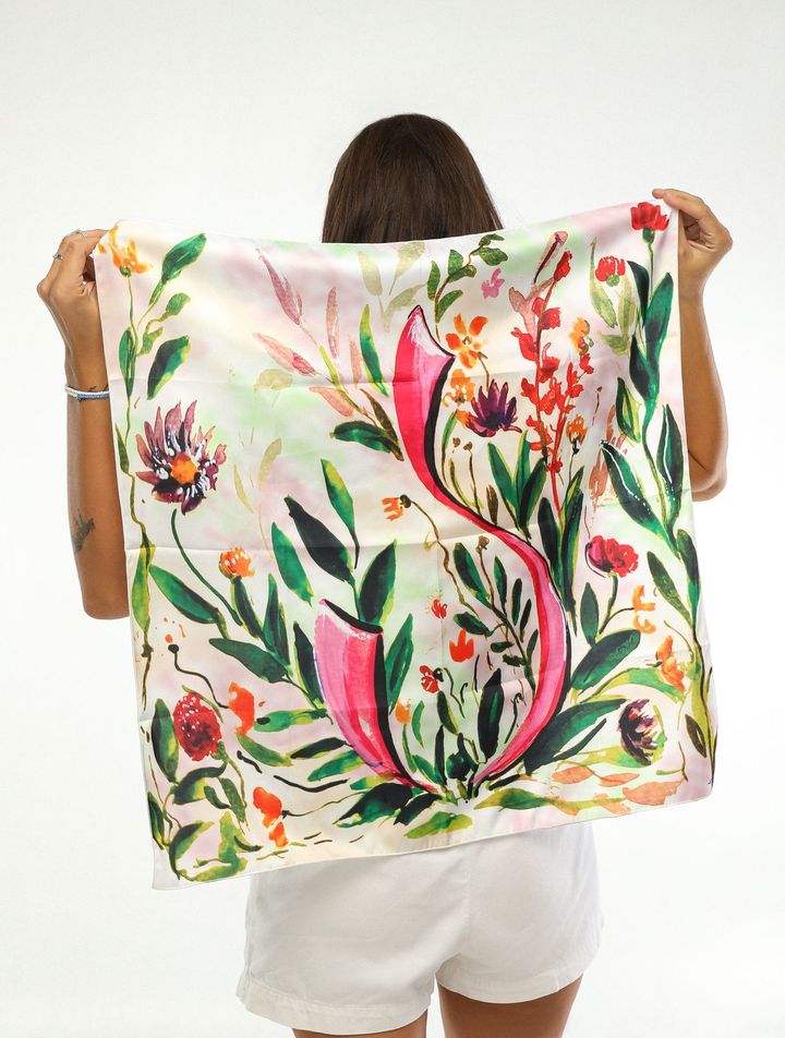 initsialis-sharfi---a-photo-2