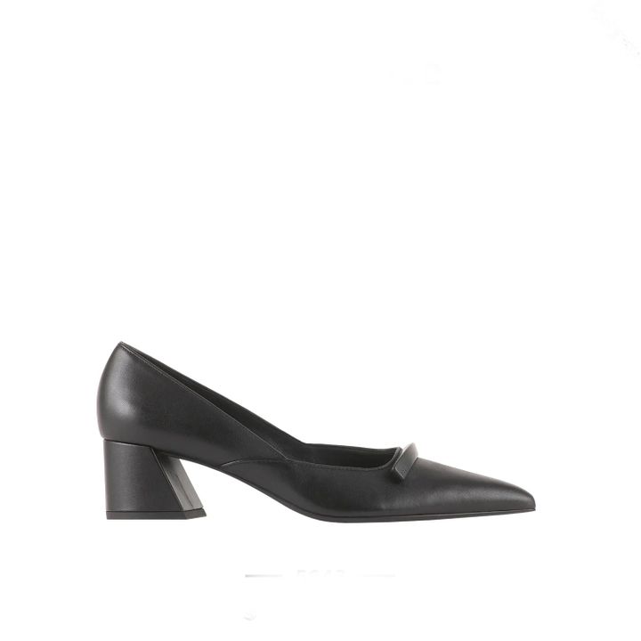 hogl-5643-klasikuri-fekhsatsmeli