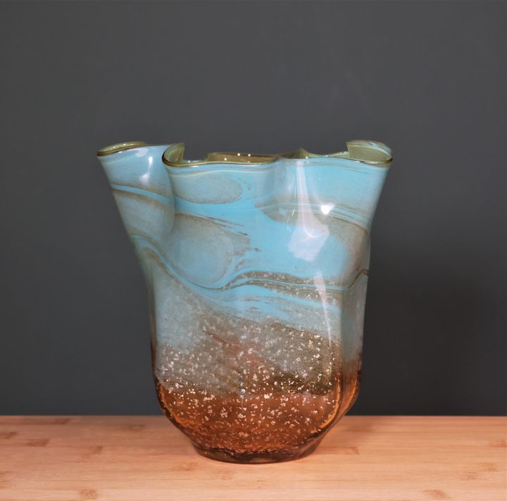 larnaki-2120195sm-mtsvane-fershi