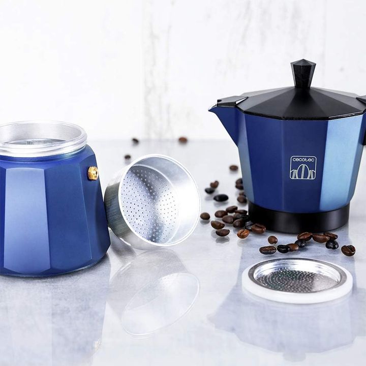 cafetera-italiana-cumbia-mokclassic-600-blue-qavis-madughara-photo-2