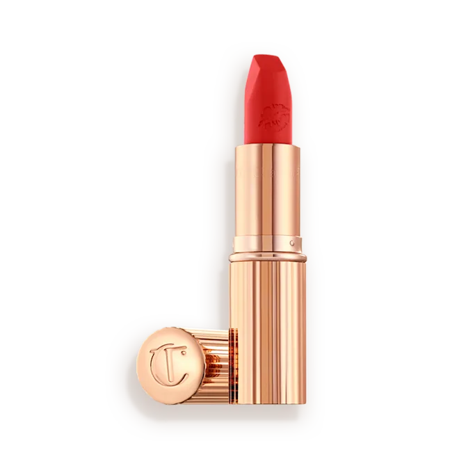 charlotte-tilbury-hot-lips-tell-laura-tuchsatskhi