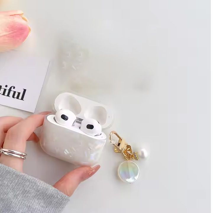 white-glitter-case-for-airpods-3-photo-2