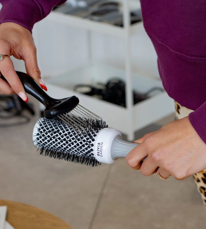 olivia-garden-the-brush-cleaner-white-savartskhelis-satsmendi-jagrisi-photo-3