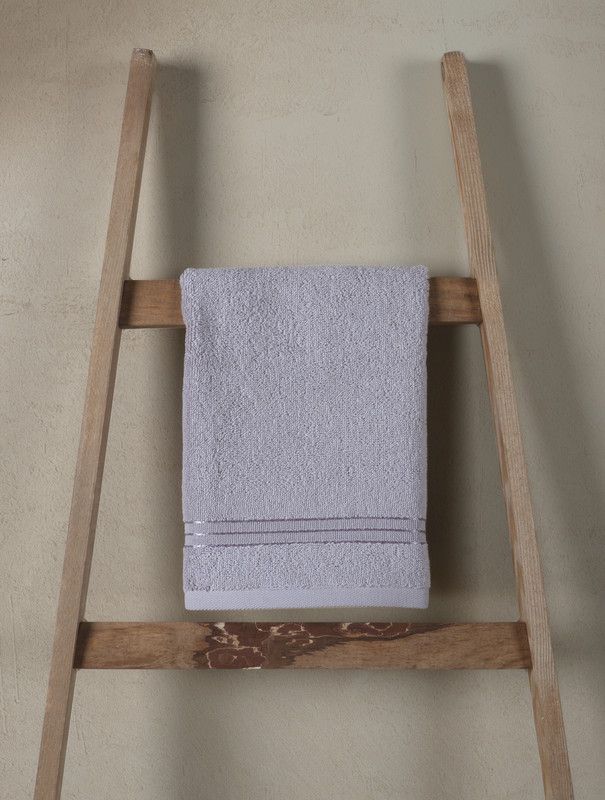 manamo-jess-khelis-pirsakhotsi-bambis-natsrisferi-30x50-sm