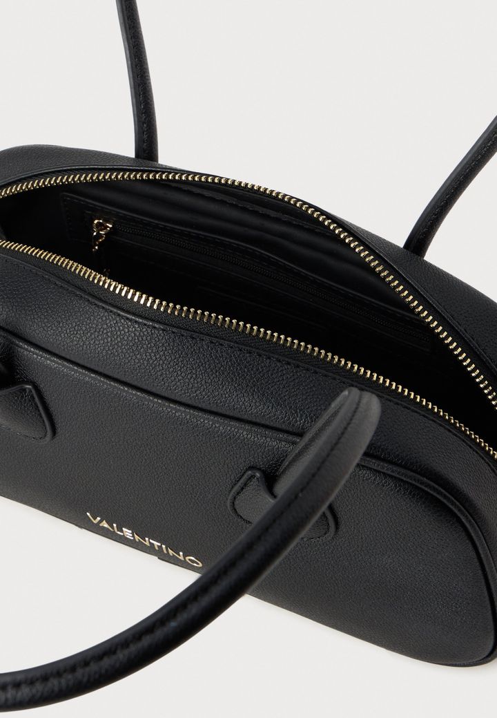 valentino-special-glam-khelchanta-photo-3