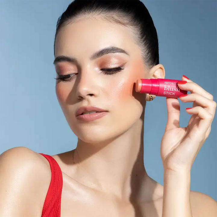 artdeco-blush-stick-n1-peach-babe-blashi-photo-4