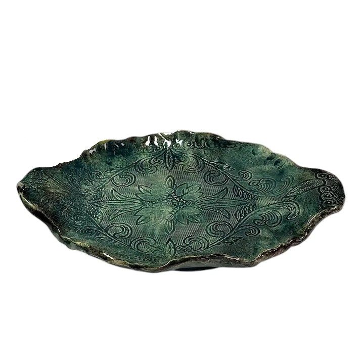 ebra-khelit-mokhatuli-mochiqurebuli-sakhile