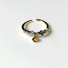 Product image of ოქროსფერი თვლიანი ბეჭედი მწვანე მთვარით