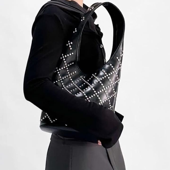 venti-qalis-shavi-chanta-photo-2