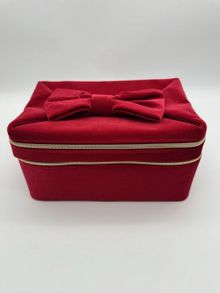 Product image of Estee Lauder Train Case კოსმეტიკის ჩანთა