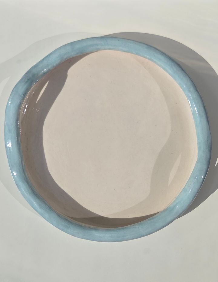 clay-and-whiskers-khelnaketi-keramikis-tefshi-servirebistvis-photo-4