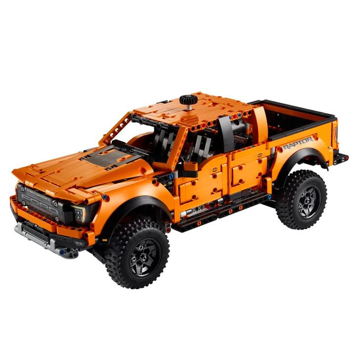 lego-technic-ford-f-150-raptor-fordi-raptori-photo-2