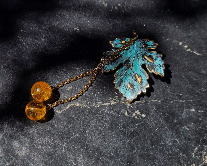 brinjaos-broshi-vazis-fotoli-tsitrinis-qvebit-photo-4